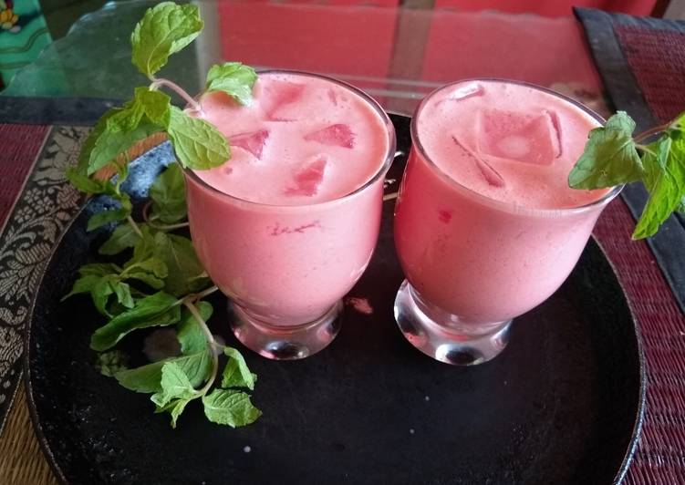 Recipe of Ultimate Watermelon smoothie