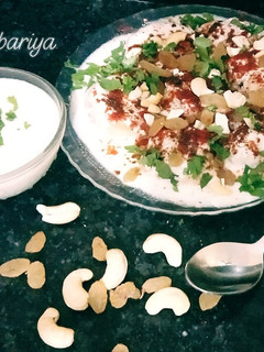 ડ્રાયફ્રુટ દહીવડા (Dryfruit Dahiwada Recipe in Gujarati) રેસીપી મુખ્ય ફોટો