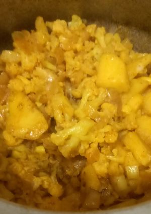 A picture of Gobi aloo.