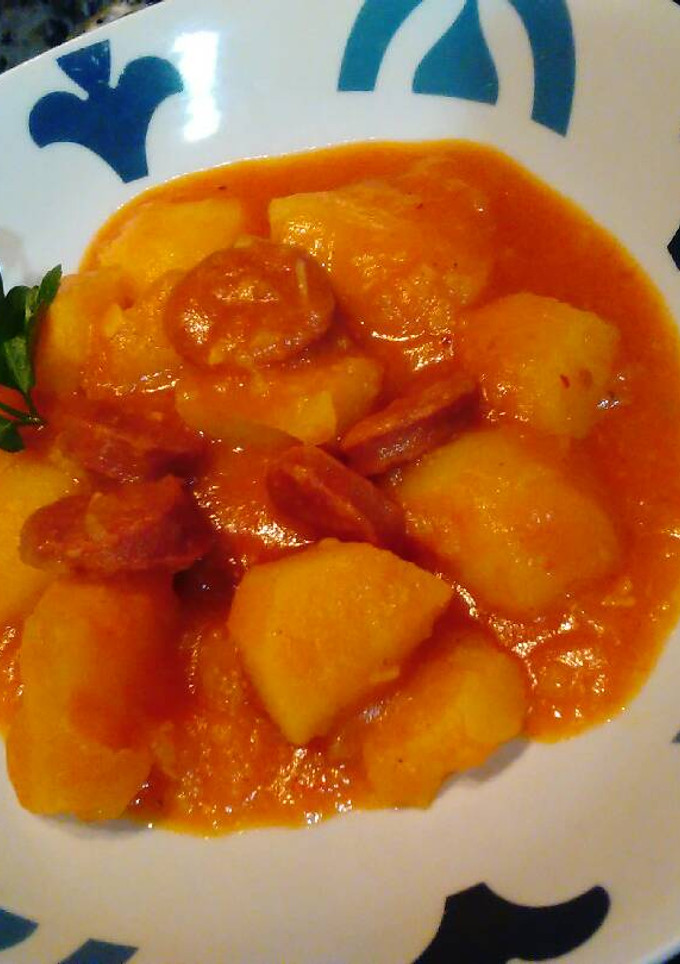 Una foto de Patatas a la Riojana