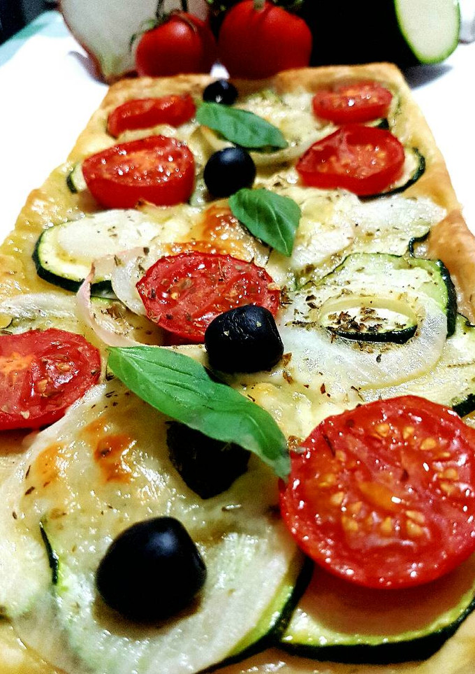 Una foto de Hojaldre de verduras aliñadas