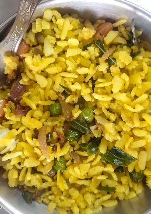 वेज पोहा (veg poha recipe in hindi) रेसिपी मुख्य फोटो