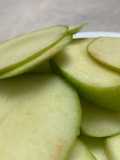 Vegan apple chips
