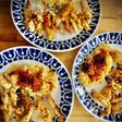 Tiras de pechuga de pollo a las hierbas provenzales con quinoa y tomate confitado