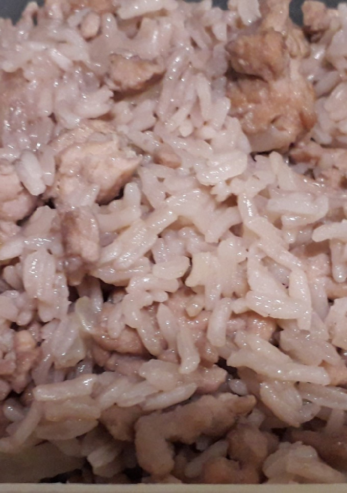 Una foto de Arroz con carne picada