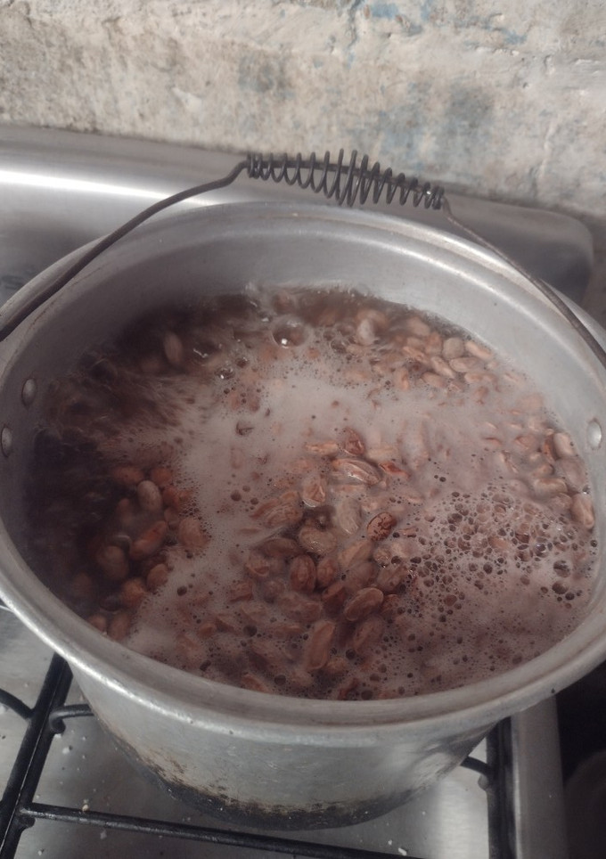 Una foto de FRIJOLES DE LA OLLA 🇲🇽(FRIJOL TEXANO)😋😋