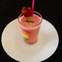 A picture of Strawberry Smoothie.