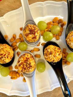Una foto de Trufas saladas de queso y uva