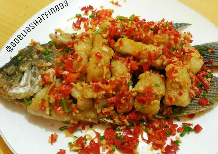 Fillet gurami crispy tabur sambal