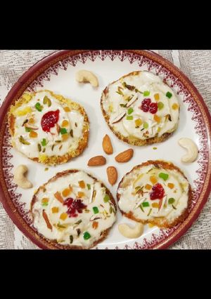 ब्रेड के फ्रूटी कलाकंद (bread ke frutti kalakand recipe in Hindi) रेसिपी मुख्य फोटो