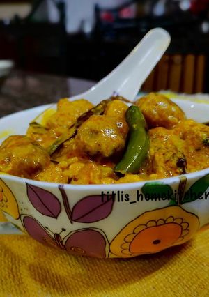 A picture of Besan Kadhi.
