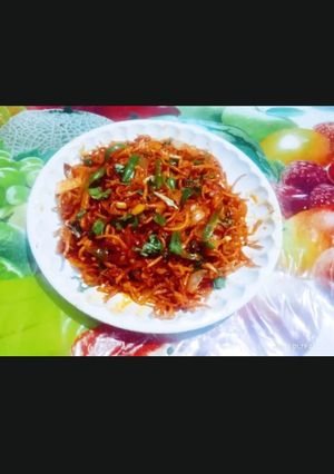 A picture of Yummy tasty Chinese bhel.