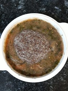 Una foto de Salsa medicinal de tomate con semillas de lino y espirúlina