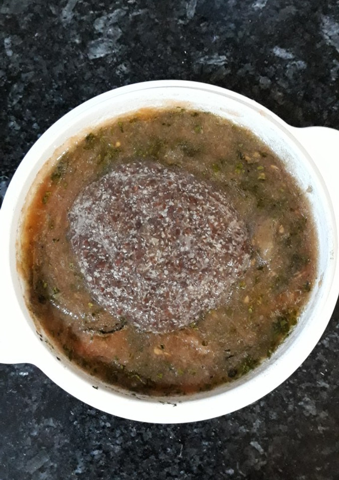 Una foto de Salsa medicinal de tomate con semillas de lino y espirúlina