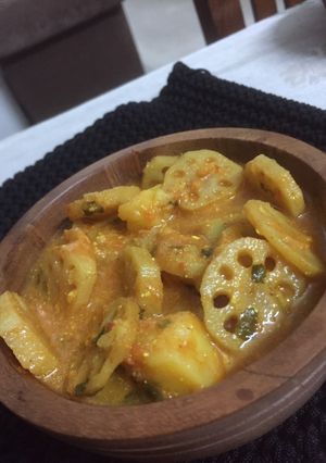 A picture of Kamal kakdi ki sabji.