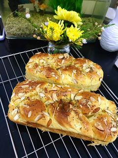 Hình của món Bánh mì hoa cúc… 🥖🌼 Brioche Bread.