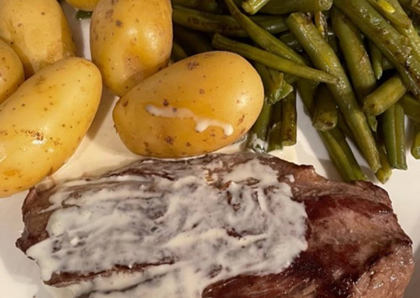 Bavette pomme de terre / haricots Vert sauce roquefort