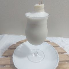 A picture of Soya bean milk 🥛 🍌 almond shake.