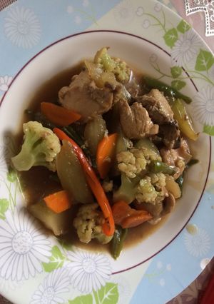 A picture of Stir-fry chopseuy.
