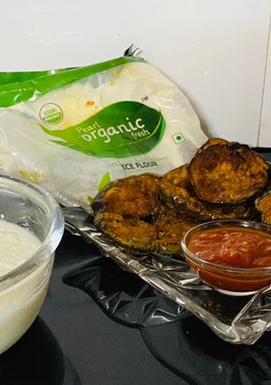 A picture of Begun Bhaja.