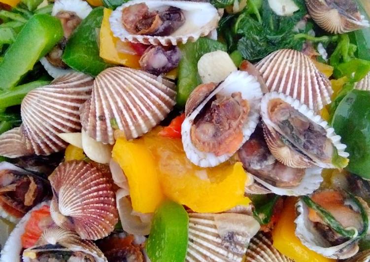 Tumis kerang suka warna