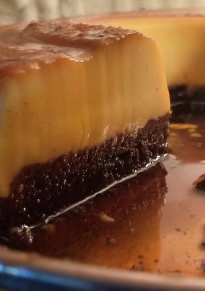 صورة لوصفة كيك قدرة قادر بالكريم كراميل الجاهز و دقيق الاسبونج🥮😋
