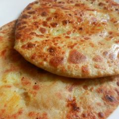 A picture of Aloo Paratha.