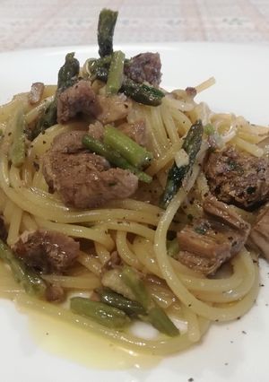 A picture of Spaghetti with Fresh Tuna, Wild Asparagus, and Soy Sauce.