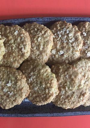 Una foto de Galletitas de avena miel y limón