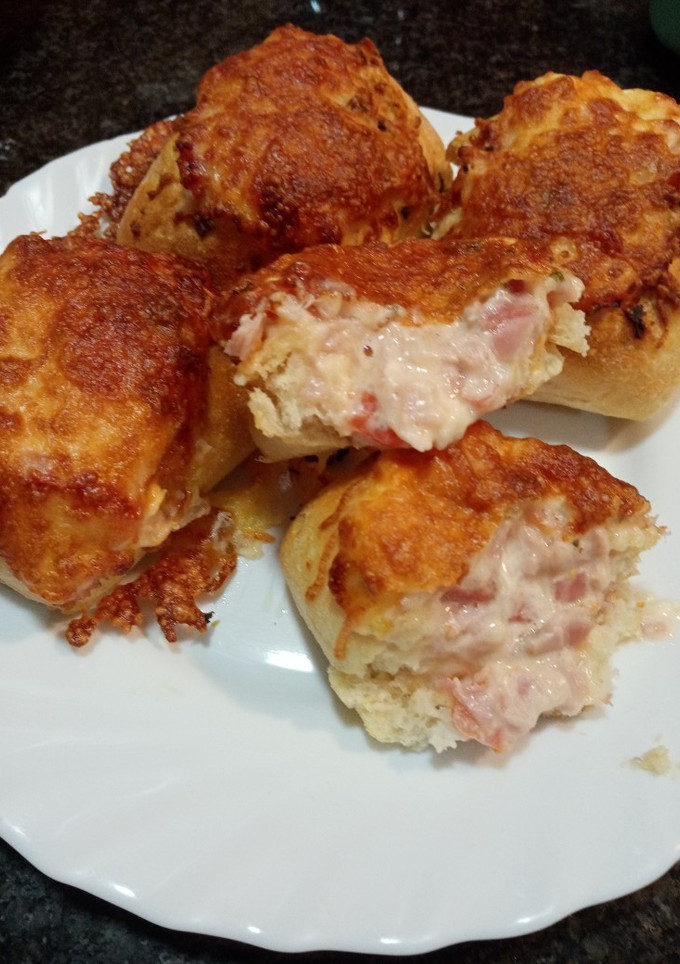 Una foto de Paninis de jamón york