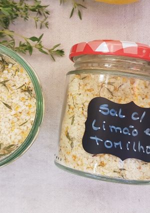Foto de Sal aromatizado com limão e tomilho