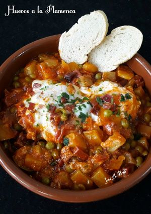 Una foto de Huevos a la Flamenca
