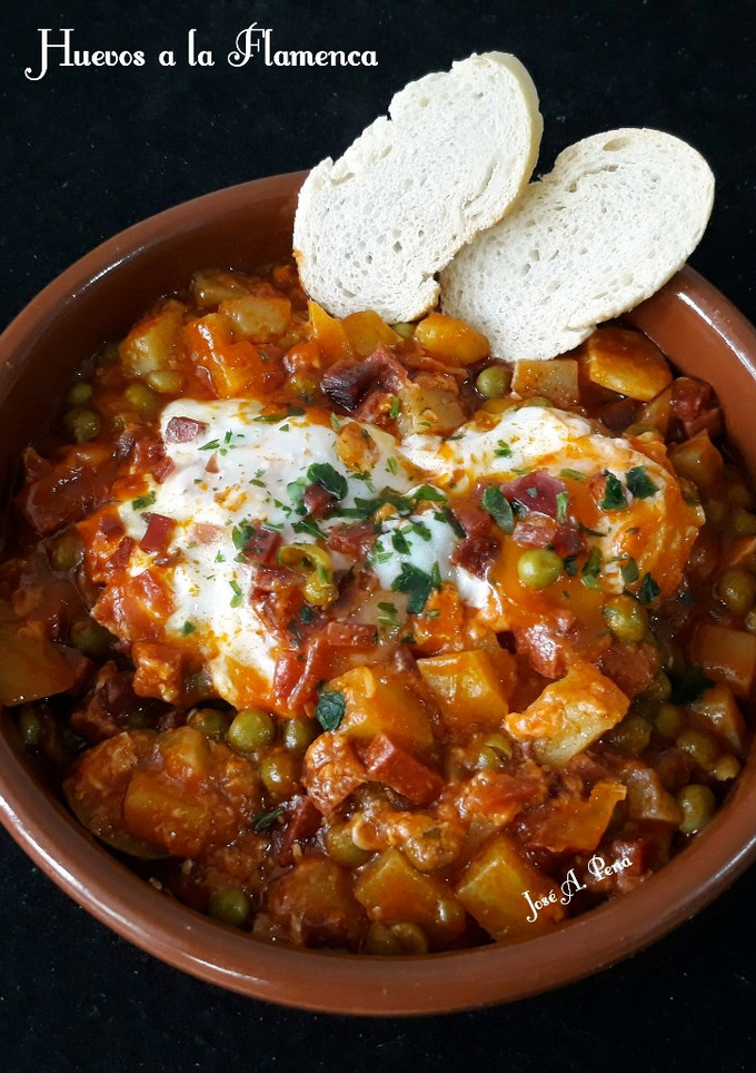 Una foto de Huevos a la Flamenca