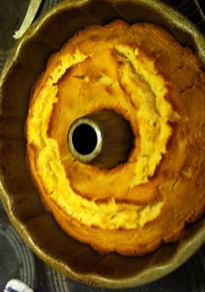 A picture of Aunt Van's Pound Cake.