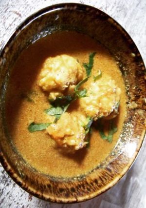 Une photo de Boulettes de poisson au curry thai