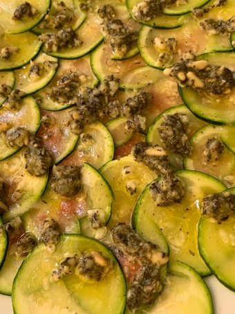 Receta Carpaccio de calabacín con pesto casero  que Delicioso