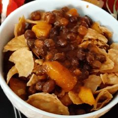 Kalay chanay aloo ki chaat A picture of Kalay chanay aloo ki chaat.