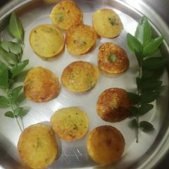 A picture of Instant Suji appam.