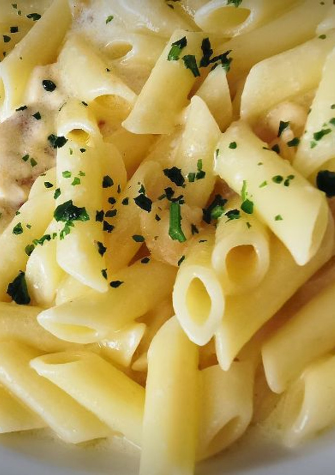 Una foto de Macarrones a los cuatro quesos