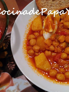 Una foto de Garbanzos con Bacalao
