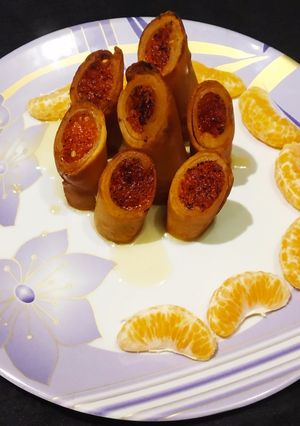 लेफ्टओवर गाजर हलवा स्प्रिंग रोल (Leftover gajar halwa spring roll recipe in Hindi) रेसिपी मुख्य फोटो