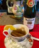 Sparkling Cider mixed with cinnamon(nước táo nấu với quế)