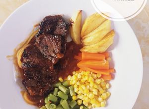 Foto resep Beef Steak with sauce Lafonte bolognese