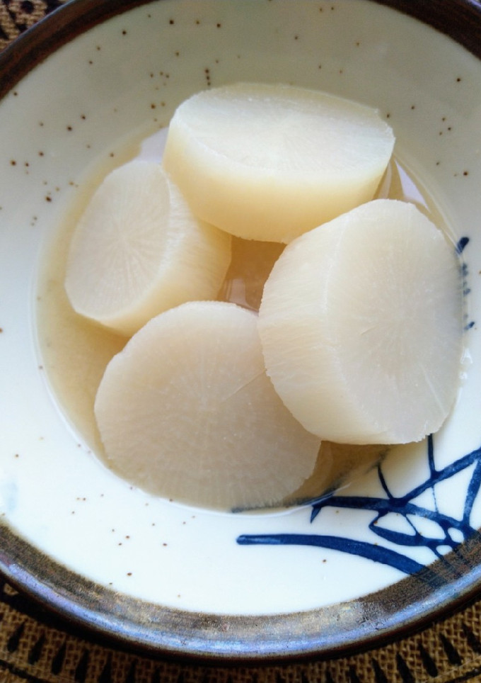 日式味增燉蘿蔔（家常燉菜）（便當菜）（清冰箱料理）（簡單料理）（電鍋料理） 的食譜成品照片