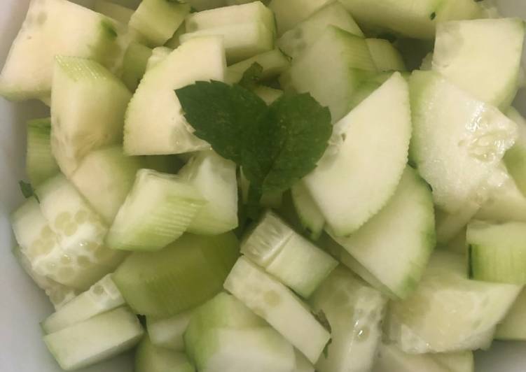 Étapes pour Préparer Tous les soirs de la semaine Salade concombre menthe