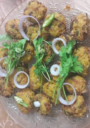 A picture of Rice pakoda.