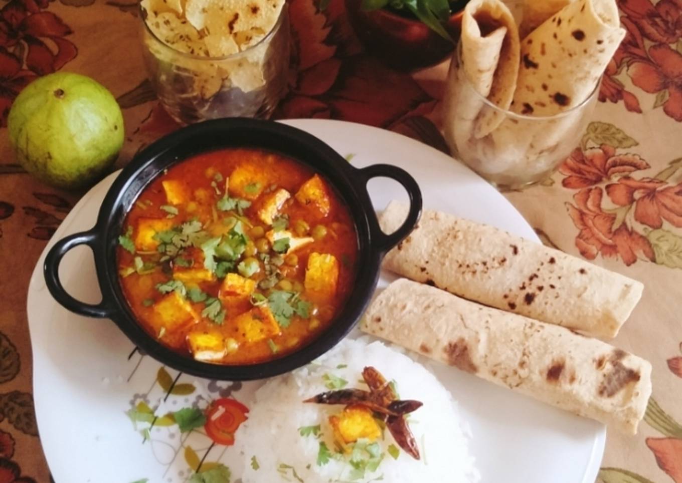 Restaurant style matar paneer (green peas with paneer curry)