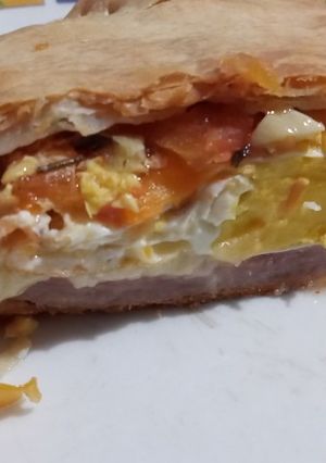 Una foto de Tarta de jamón y queso a la napolitana