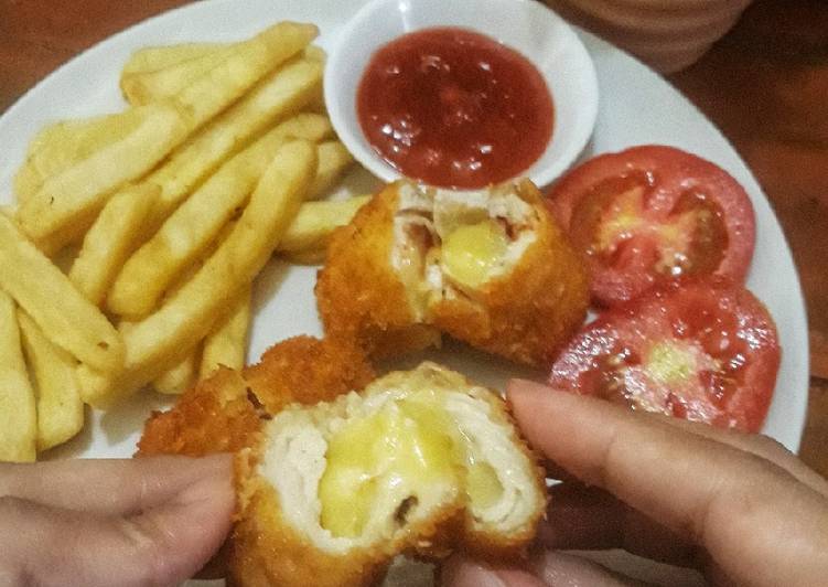 Bagaimana Menyiapkan Chicken cordon bleu ala cafe, Enak