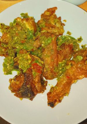 Foto resep Ayam goreng penyet rawit ijo